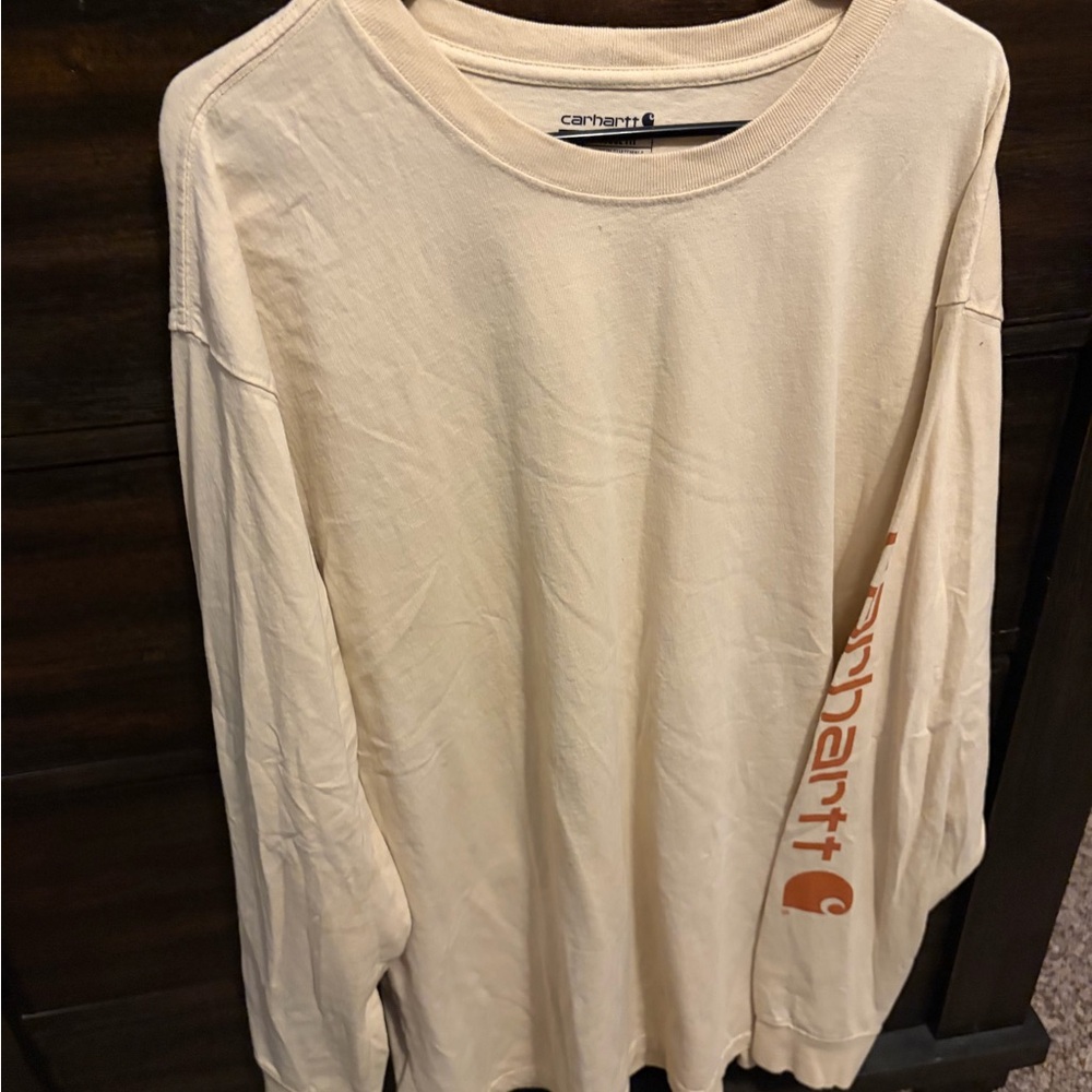 Carhartt men’s long sleeve 2XL Loose  only worn once $40 retail